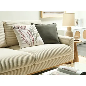 Dekorativní polštářek Sada 2 dekorativních polštářů bílá a zelená bavlna s květinovým vzorem 45 x 45 cm obývací pokoj ložnice Beliani