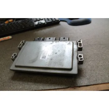 Řídící jednotka Řídící jednotka SIM32 SIEMENS S120202114A RENAULT 8200783095