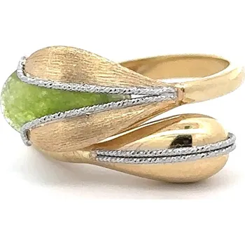 Prsten Zlatý prsten se zeleným kamenem