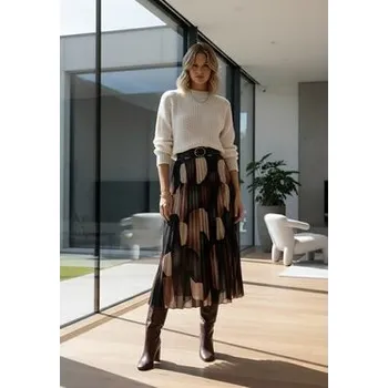 Dámská sukně FIGL Plisovaná sukně M1253 Černá A-Line Fit S