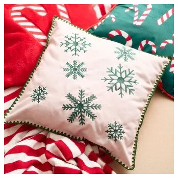 Vánoční polštář | ORIEL | v zelených sněhových vločkách | 45x45 cm | 709319