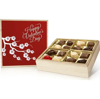 Bonboniéra Selllot, s.r.o., K Hájům 34, 155 00 Praha 5 - Vyrobeno v Belgii Výběr pralinek v dřevěné dóze - Happy Valentines Day - větvička s květy 400g