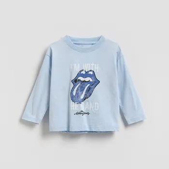 Dětská móda Reserved - Tričko s&nbsp;dlouhými rukávy The Rolling Stones - světle modrá - 051II-50X - 051II-50X-92