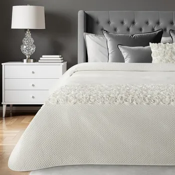 Přehoz na lůžko Luxusní přehoz na postel s ROSES aplikací růží - krémový