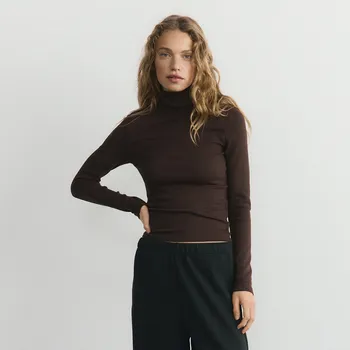 Dámské tričko Reserved - Tričko s dlouhým rukávem a rolákem - tmavě hnědá - 037HT-89X - 037HT-89X-S