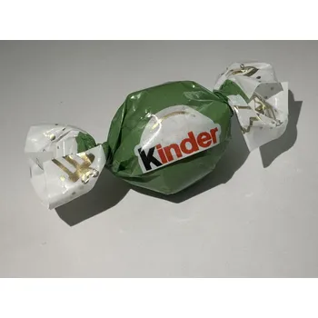 Cukrovinka Kinder Balls Milk & Hazelnut pralinka 9g/ks