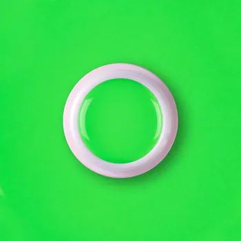 Lak na nehty RUSCONA Barevný UV/LED gel na nehty SCREAMING GREEN 140 5 ml