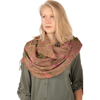 Šála TopMode Vzorovaná šála s třásněmi 787433