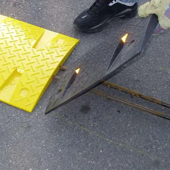 Dopravní značení Ocelová výztuha pro zpomalovací prahy SB-02 - 1,6 x 100 cm