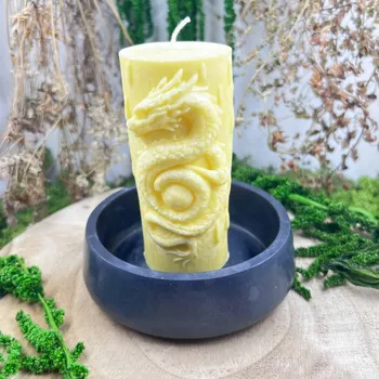 Svíčka Přírodní rituální svíce - Drak - žlutá