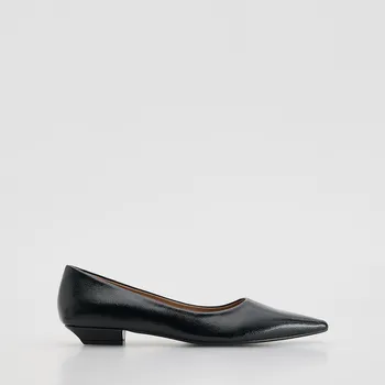 Dámské baleríny Reserved - Kožené baleríny na podpatku - černý - 923FF-99X - 923FF-99X-41