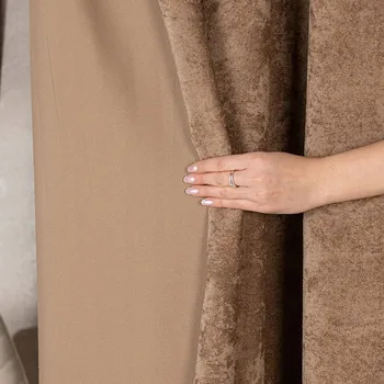 Obraz ZÁCLONY DO OBÝVÁKU POLOZATEMŇOVACÍ NA KOLEČKÁCH 140x225 TMAVĚ HNĚDÉ SOFT