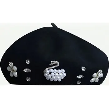 Čepice Krásný baret černý s perlou