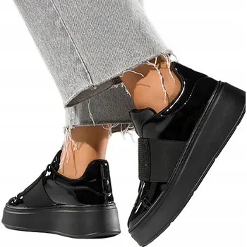 Dámské polobotky LAKOVANÉ POLOBOTKY NA PLATFORMĚ S GUMOU A CIRKONY NA NAZUTÍ ČERNÉ vel. 40