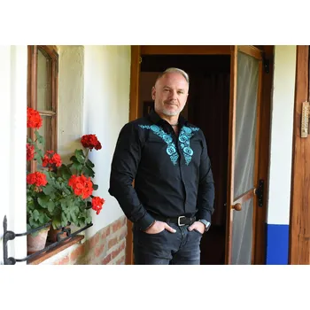 Pánská košile Pánská košile se slováckým vzorem Barva: černá, Velikost: 3XL-Popelín, Barva výšivky: tyrkysová