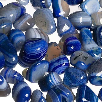 Přírodní kámen Achát tromlovaný modrý M, 250 g