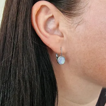 Náušnice Elegantní náušnice z chirurgické oceli s opálovým efektem 25C34 Stříbrná
