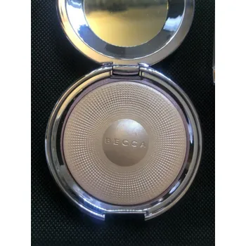 Přípravek na tvář Becca Becca, Pearl Glow, třpytivý rozjasňovač, 3,3 g pro ženy