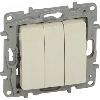 vypínač Trojitý vypínač Klasik, Pod omítku Legrand krémový 764603
