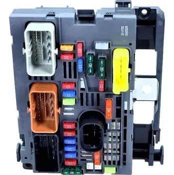 Auto elektroinstalace Centrální pojistková skříňka Citroën Berlingo/ C4/ Jumpy/ 308/ 607/ Expert/ Partner 00-18 9807028780 MAXGEAR