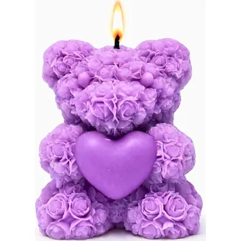 Svíčka Svíčkománie3D Vonná svíčka Méďa z růžiček 1  Fialová
