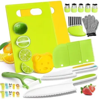 Dětská kuchyňka Nože s prkénkem pro děti od 2 let Oskuglin