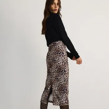 Dámská sukně Reserved - Midi sukně se zvířecím vzorem - vícebarevná - 9226H-MLC - 9226H-MLC-XS