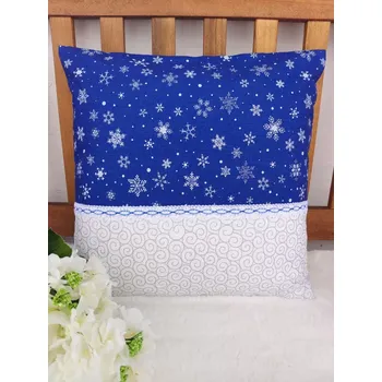 Povlak na polštářek Povlak na polštář 40 x 40 cm – Bílé vločky na modré s krajkou| Ruční výroba z bavlny
