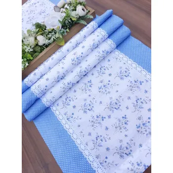 ubrus Běhoun - pomněnky na bílé lemované bílým puntíkem na pomněnkově modré