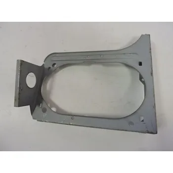 Držák světla pravý Š120 starý typ, SK, pro STARŠÍ TYPY, Přívěsné vozíky. Typové číslo: 113702301,113702301,113702301