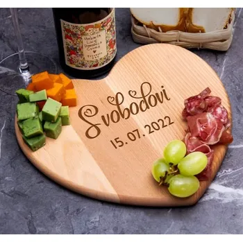 Kuchyňské prkénko Svatební kuchyňské prkénko - srdce s gravírováním