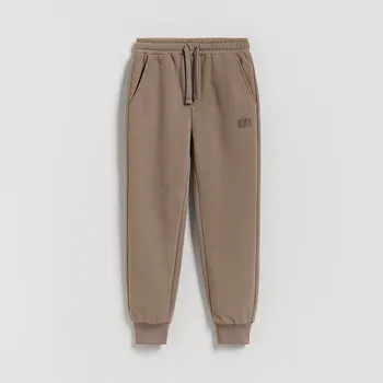 Dětská móda Reserved - BOYS` TROUSERS - tmavě hnědá - 147FI-89X - 147FI-89X-164