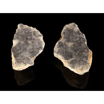 Přírodní kámen Meteorit | Lunar | Bechar 003/006 | 1,46 g (0,66 + 0,80 g)