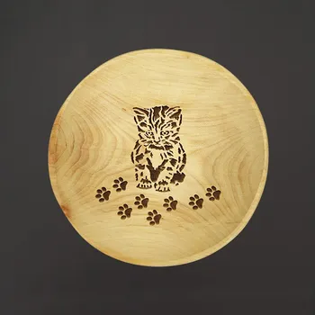 AMADEA Dřevěný servírovací tácek kulatý kočka, masivní dřevo, 15 cm