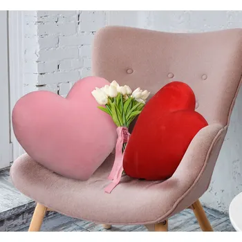 plyšák Hajánek červené srdce (40 x 35 cm)