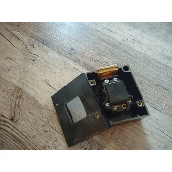 vypínač SEZ Starý bakelitový vypínač spínač do vlhka č.1 č.2 č.5 č.6 č.7 křížový Varianta: č.7 přepínač