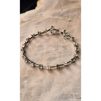 Náramek Stříbrný náramek s vltavínem a zirkony