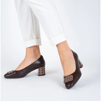 Dámské sandále Dámské hnědé kožené lodičky Letizia s dekorativním podpatkem Velikost: 39,5