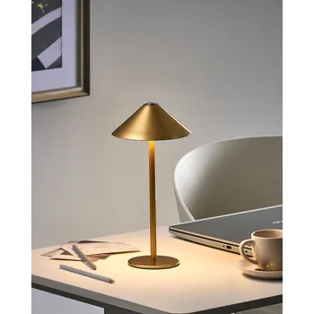 Lampička Bezdrátová stolní lampa zlatá kovová pro vnitřní i venkovní použití s USB-C portem dobíjecí Beliani