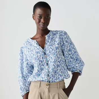 Dámská halenka Halenka s výšivkou, 		3/4 rukávy a potiskem modrá 40