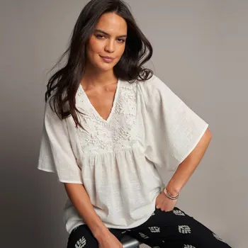 Dámské tričko Tunika s krajkou a širokými 3/4 rukávy režná 54