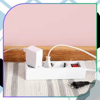 Prodlužovací kabel Camerazar PRODLOUŽOVACÍ KABEL 3 zásuvky GRUNDIG prodlužovací kabel 1,5 m s vypínačem