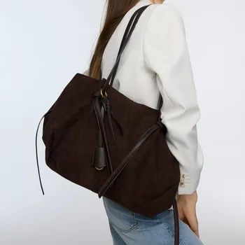 Kabelka Reserved - Shopper kabelka z umělé semiše - tmavě hnědá - 764CP-89X - 764CP-89X-ONE