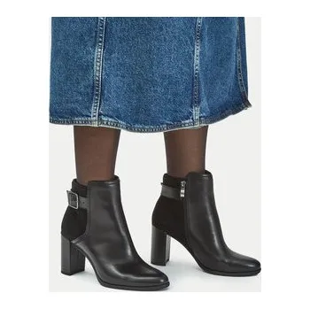 Dámské kozačky Polokozačky Clarks Freva 85 Buckle 26174749 Černá 37