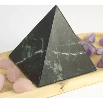 Pyramida černý onyx 10 cm