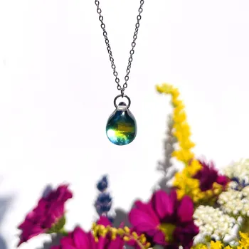 Náhrdelník Šperk z pravého českého skla - Náhrdelník Slza bohyně Hekaté