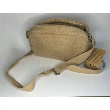 Outdoorové zavazadlo Hnědá ledvinka s motivem beránka