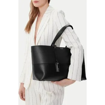 Kabelka Kabelka Calvin Klein Ck Mixmedia Medium Shopper K60K613011 Černá OS
