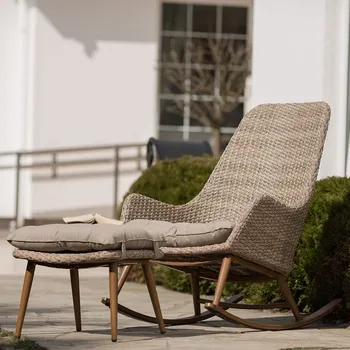 Zahradní houpací křeslo z technorattanu s podnožkou Melanie Cappuccino PATIO 47270