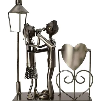 Stojan na víno Kovový stojan - tančící pár pod lampou